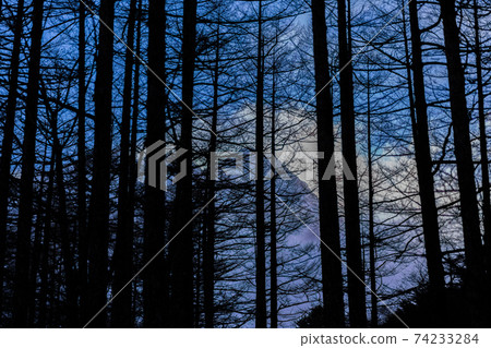 Kamikochi, Matsumoto City, Nagano Prefecture, Mt. Hotaka, scenic spots, mountains, rivers, Azusa River, Japanese Alps, mountains, Chubu Mountain National Park, Spring 74233284