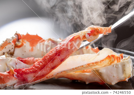 Boiled king crab 74246550