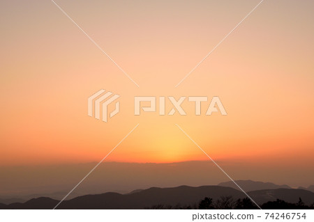 在日出的日出 在日出的日出 74246754