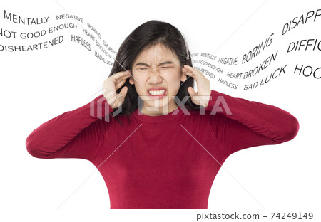 woman feeling stressed 74249149