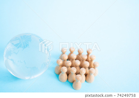 Image of human prosperity Globe and miniature doll Image of human prosperity Globe and miniature doll 74249758