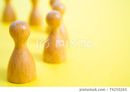 Image of holding hands in a circle Miniature doll 74250265