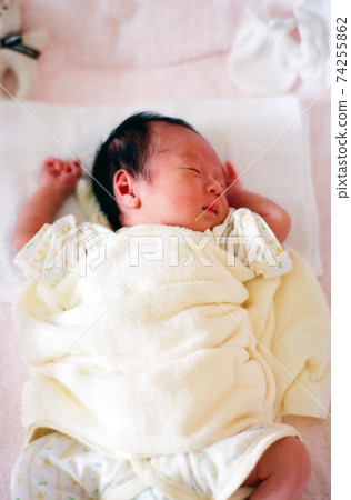 Newborn (boy) nap Newborn (boy) nap 74255862