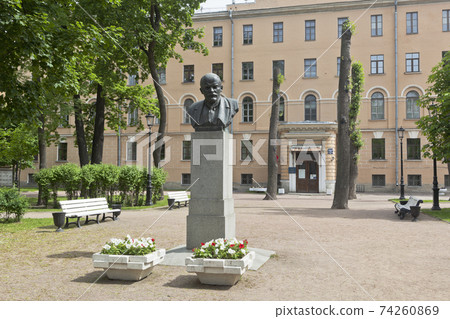 College of Management and Economics Imperial Alexandrovsky Lyceum in St. Petersburg College of Management and Economics Imperial Alexandrovsky Lyceum in St. Petersburg 74260869