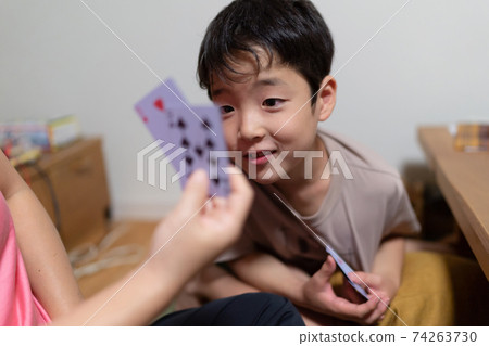 3代幸福的家庭撲克牌 74263730