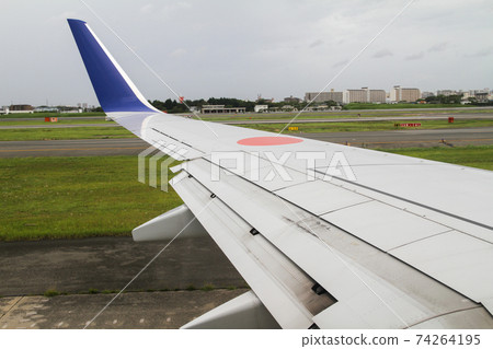 Osaka International Airport Taxiway Osaka International Airport Taxiway 74264195