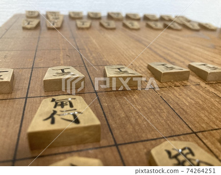 看著將棋的角落。從低位開始。 74264251
