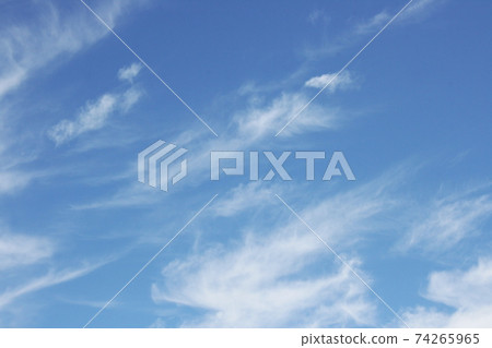 Big fluffy clouds (Altocumulus) Big fluffy clouds (Altocumulus) 74265965