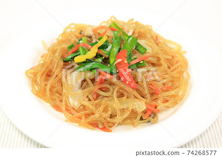 美味的Japchae 74268577