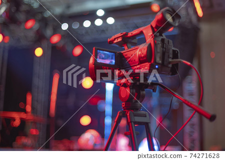 stream at a concert in a hall without spectators 74271628