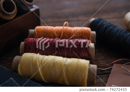 Wax thread 74272435