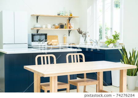 Interior kitchen / dining 74276284