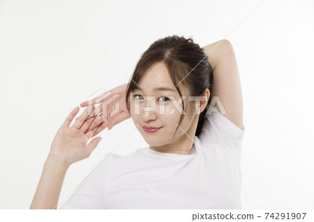 Women doing gymnastics to maintain their health 74291907