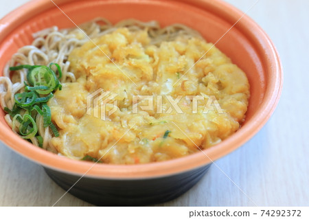 Delicious kakiage tempura soba Delicious kakiage tempura soba 74292372