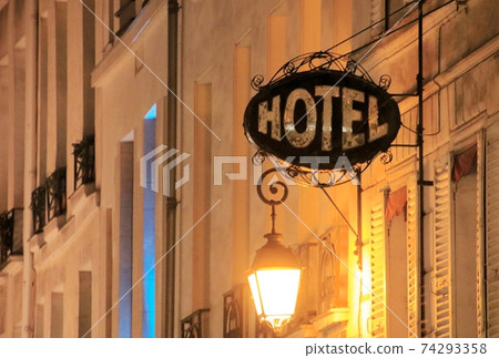 The streets of Paris The streets of Paris 74293358