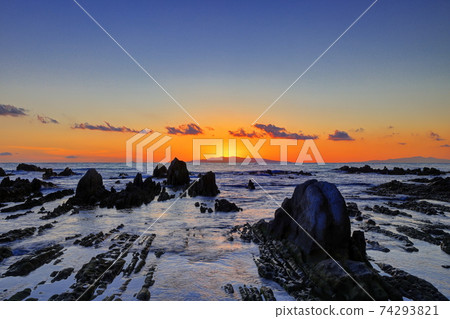 Nemoto海岸的晚上風景 74293821