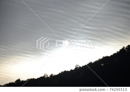 層積雲和太陽 層積雲和太陽 74295513