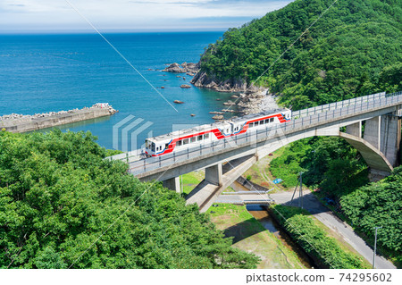 Sanriku Railway crossing the Osawa Bridge 74295602