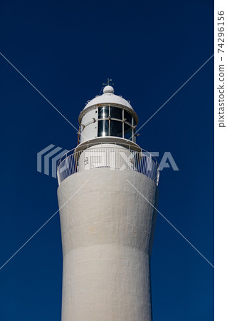 燈塔（藍色背景） 74296156