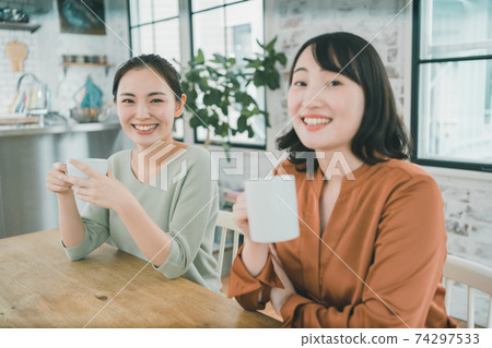 Tea with mom friends Tea with mom friends 74297533