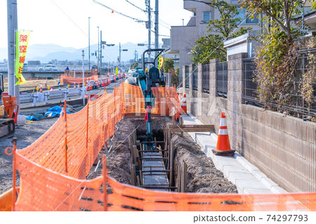 居民區道路擴建工程 居民區道路擴建工程 74297793