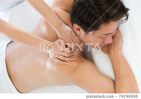 Men's beauty treatment salon 74298908