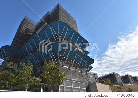 Large-scale repair hypothetical scaffolding and fall prevention fence (morning glory) Large-scale repair hypothetical scaffolding and fall prevention fence (morning glory) 74300046