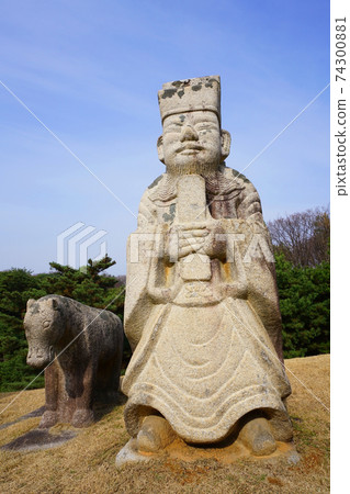 Wuxi people and Shima Wuxi people and Shima 74300881