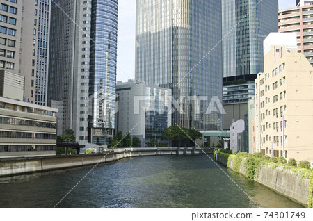 大阪市Edobori和Tosabori周圍的風景 大阪市Edobori和Tosabori周圍的風景 74301749