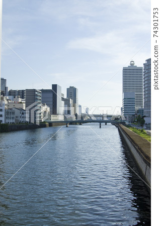 大阪市Edobori和Tosabori周圍的風景 74301753