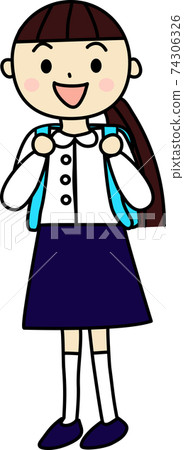 女孩提著一個淺藍色的書包 74306326