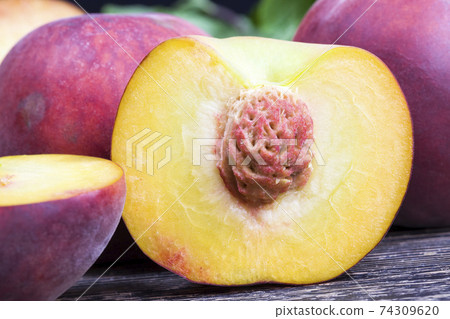 natural sliced orange peaches or apricots natural sliced orange peaches or apricots 74309620