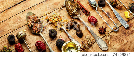 Herbal tea ingredients 74309855
