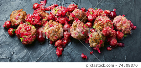 Kufta in cherry sauce 74309870