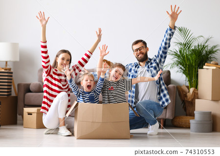 Happy family preparing for relocation 74310553