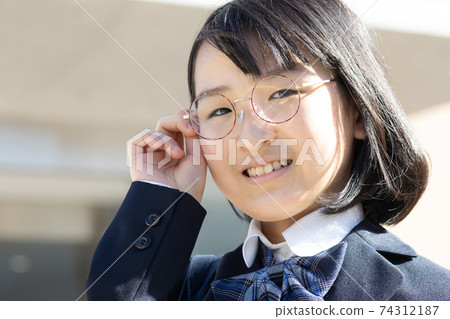 Junior high school student photography cooperation: Japanese language school attached to Chuo Technical School 74312187