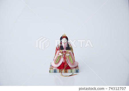Cute little doll Cute little doll 74312707