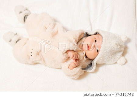 Cute baby 74315748