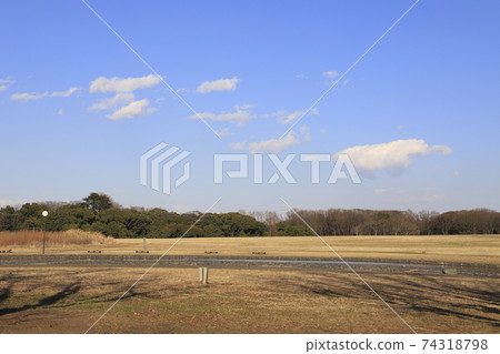 水本公園塞瑟拉吉廣場（前）和中央廣場 74318798