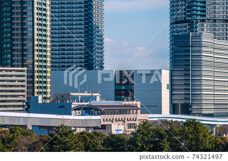 View of Tokyo cityscape of Japan, tower apartment, Yurikamome, Ariake Tennis Forest Station, etc. 74321497