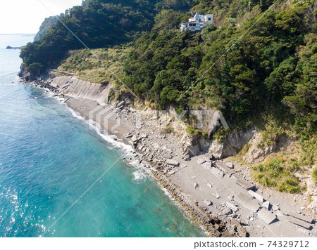 [Shizuoka Prefecture] Okuzure Coast 74329712