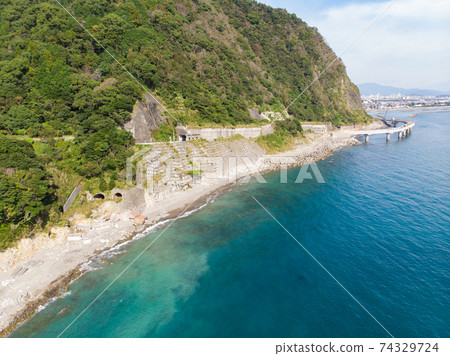 [Shizuoka Prefecture] Okuzure Coast 74329724