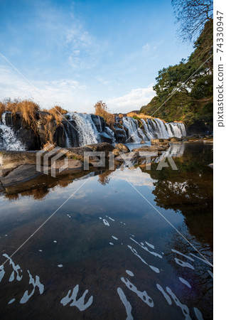 A spectacular view of Yokotaki, which has abundant water flowing downstream of the Kikuchi Gorge 74330947
