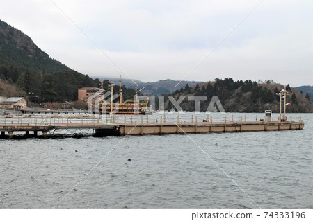 Motohakone Port Morning 74333196