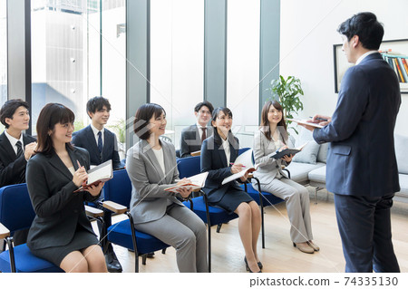  企業形象 74335130