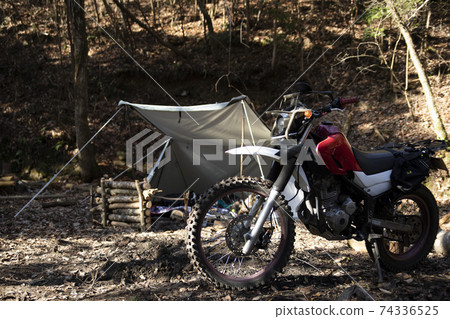 Off-road bikes and tents Off-road bikes and tents 74336525