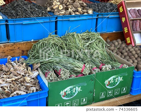 在中國市場出售的干糧 74336605