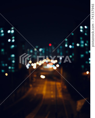 City bokeh with out-of-focus 74337948