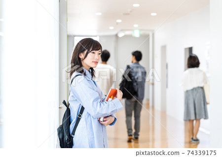 男大學生攝影合作：中央技術學校附屬的日語學校 74339175