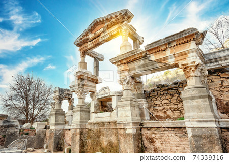Trajan's fountain in Ephesus in afternoon 74339316